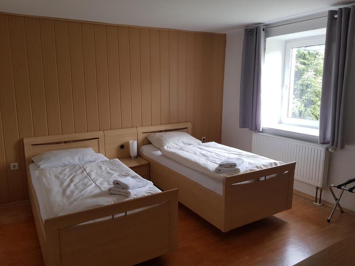 Gaestehaus Am Stadtrand 괴를리츠 외부 사진